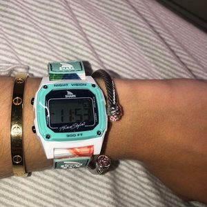 Brand New SHARK LEASH WATCH. SHARK CLIP
